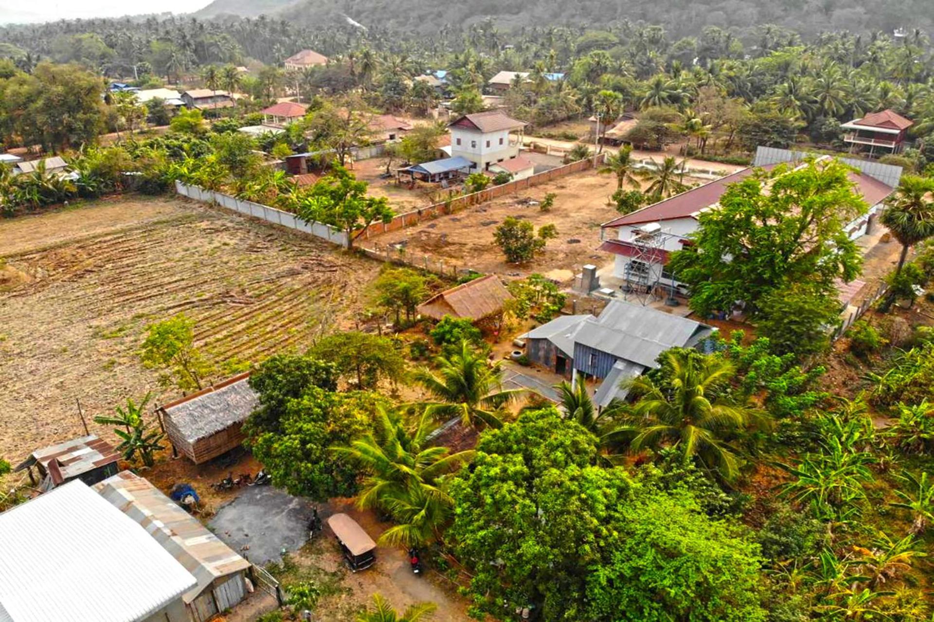 Family Batcave Homestay Battambang Exterior photo