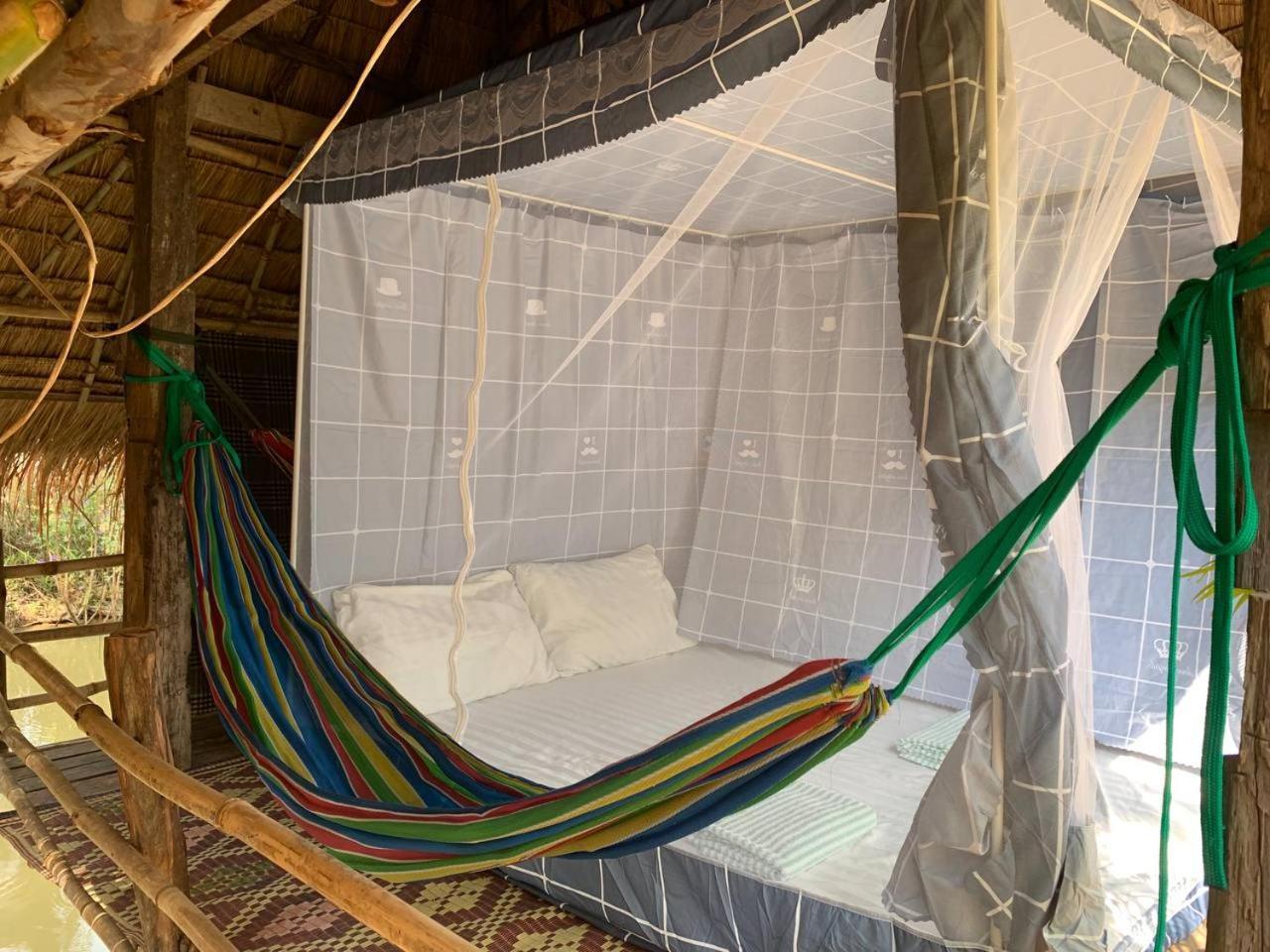 Family Batcave Homestay Battambang Exterior photo